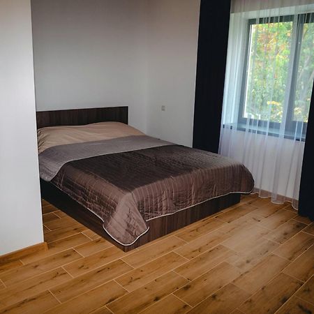 Four Rooms Apartments Черкассы Экстерьер фото