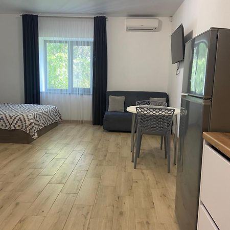 Four Rooms Apartments Черкассы Экстерьер фото
